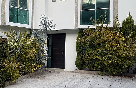 Bonita casa en altozano en venta