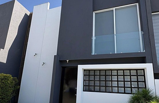 Bonita casa en renta en quinta cantera 3 cuartos 3 baños